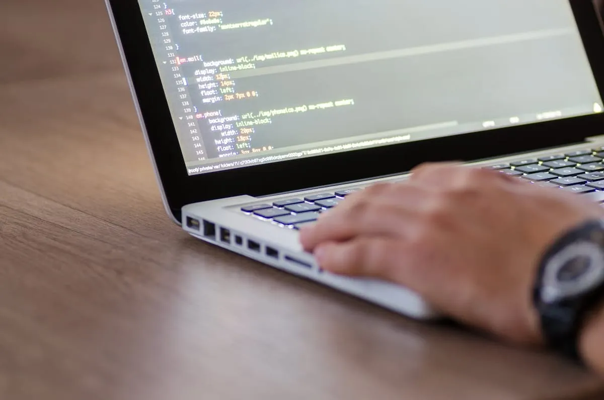 Best VPS for Trading: Top Providers for Prop Firm Traders