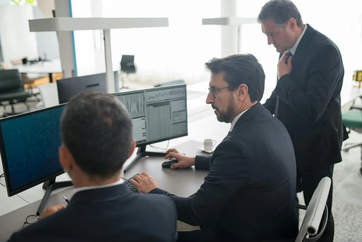 Day Trading Futures vs Forex: A Side-by-Side Comparison